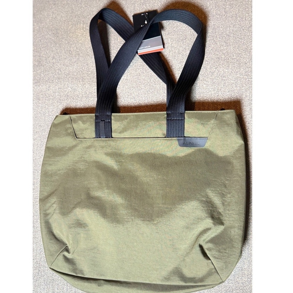 Alpaka Flight Tote M Green Axoflux 400D Recycled Laptop Bag AD010830524 NWT